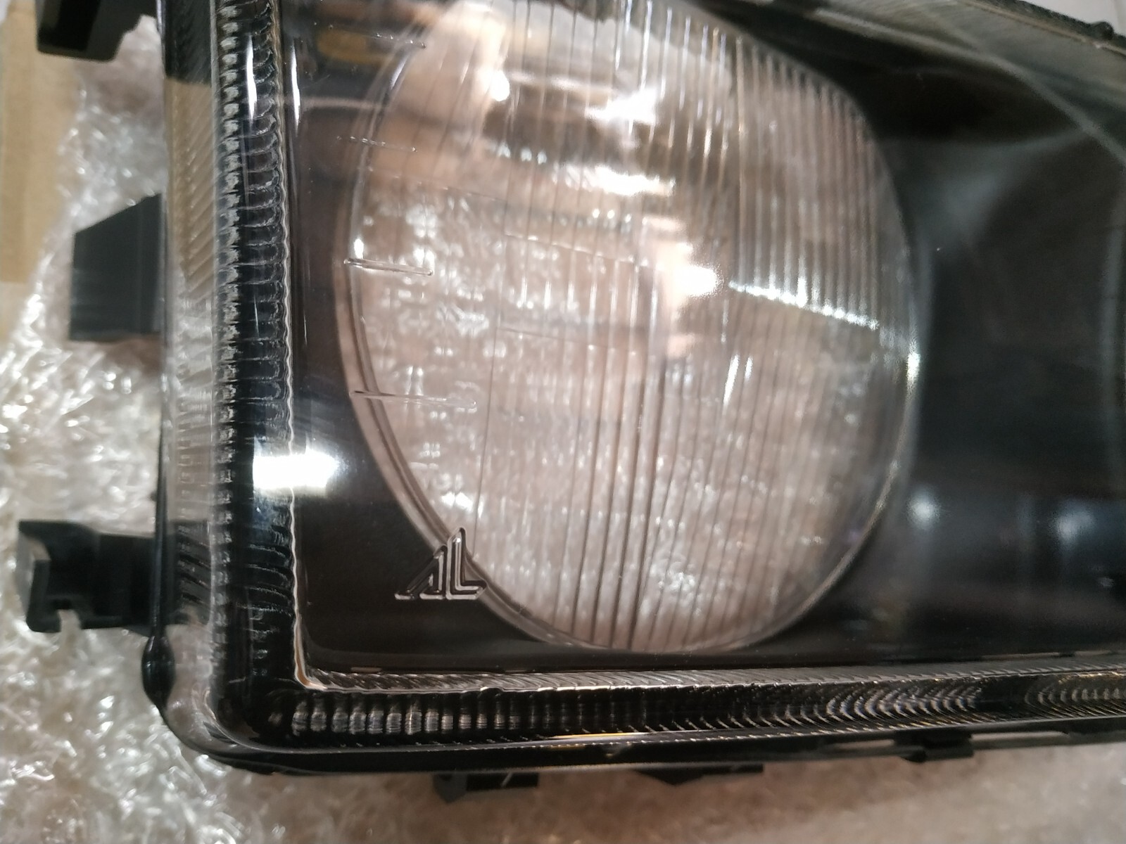 BMW E36 headlight lens right Euro BOSCH !NEW! GENUINE 63128363506 