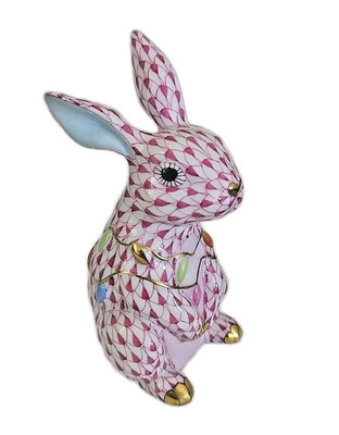 HEREND BUNNY WITH CHRISTMAS LIGHTS RASPBERRY FISHNET 16095