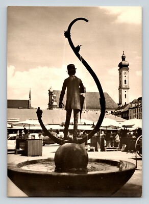 Karl Valentin Brunnen Fountain Statue at Viktualienmarkt Munich Germany RPPC