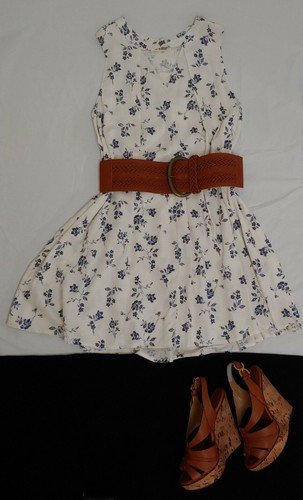 Super cute C’isa Boutique Blue Flower Mini Dress Size Small 