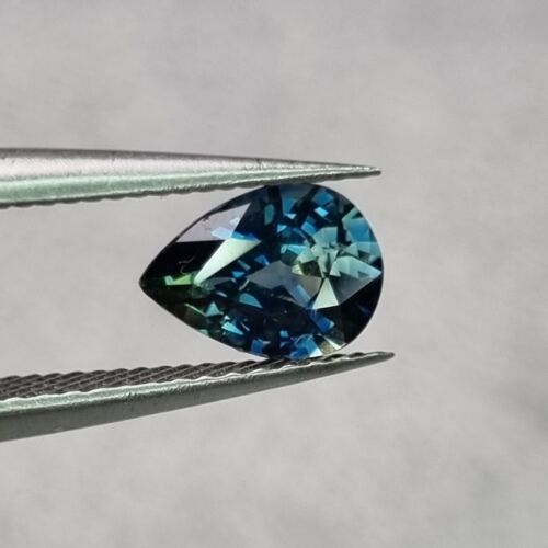Natural Sapphire 0.89cts, Green Blue, AIG gemstone certificate
