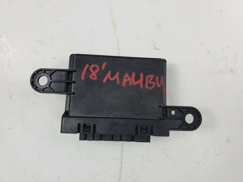 2018 Chevrolet Malibu Parking Assist Control Modulee 84231142 OEM - Image 2 of 4