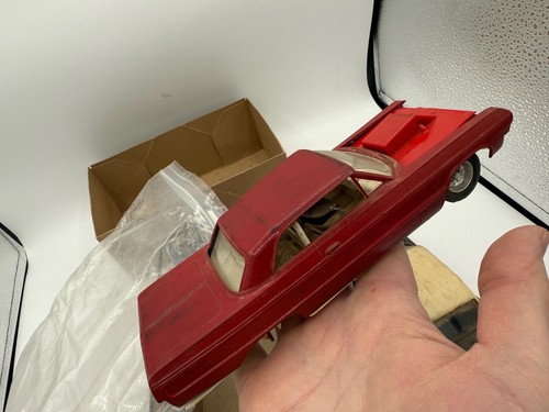 Modellino kit ricambi/spazzatura vintage - AMT '64 Chevrolet Impala - Foto 9 di 10
