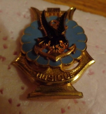 PARACHUTE BADGE, FRENCH, 11TH PARACHUTE DIVISION, MUSICIAN , YDELSART HALL MARK