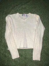 Q&A Sweater Womens Medium Ivory Angora Blend V Neck Cropped Ribbed Long Sleeve