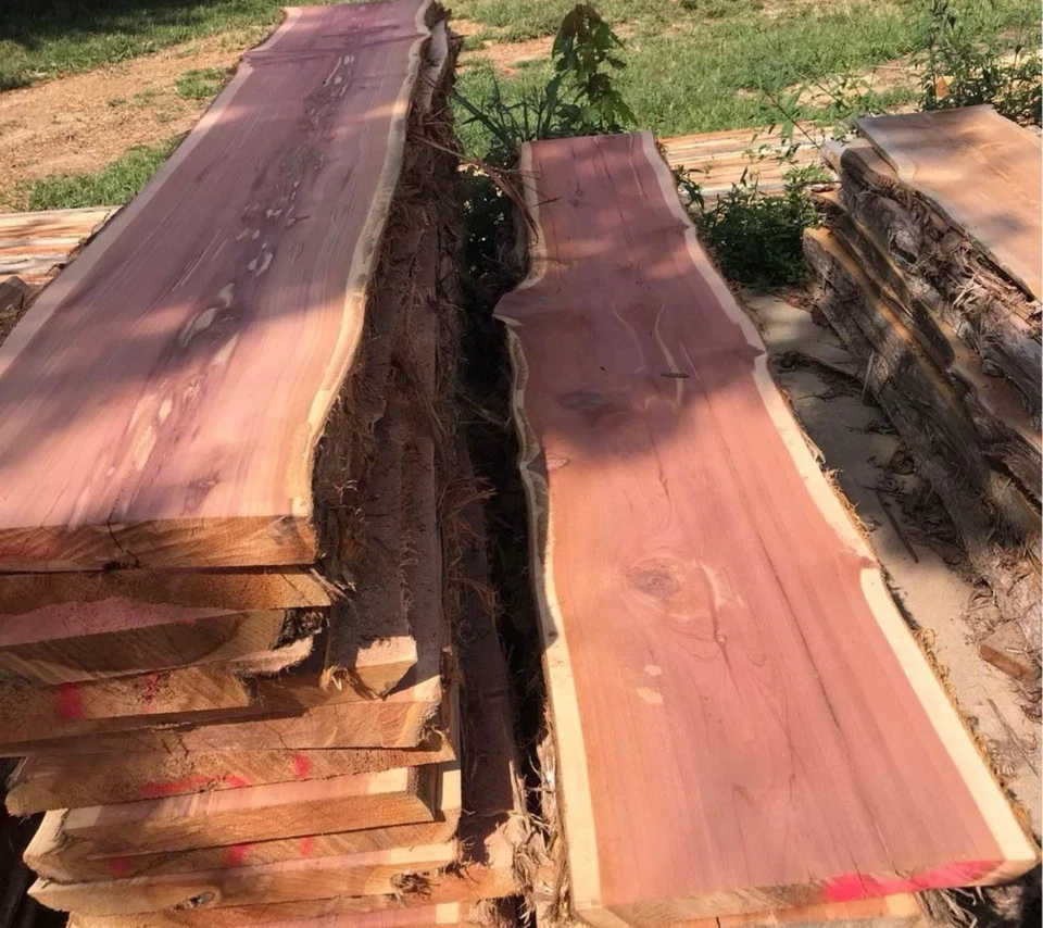 Madera rústica de cedro rojo lijada a mano, seca al horno para encimeras de bar, muebles y mesas Foto 3 de 4