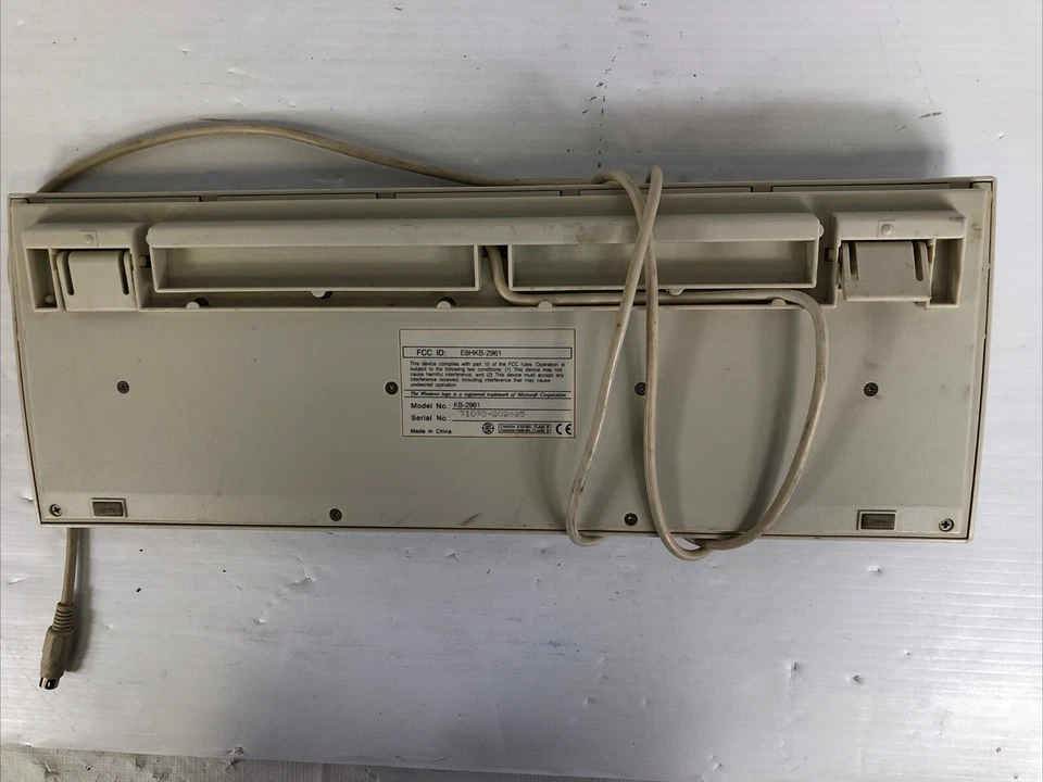 VNTAGE Chicony KB-2961 Keyboard GOOD USED CONDITION TESTED AND WORKING  - Image 3 of 4