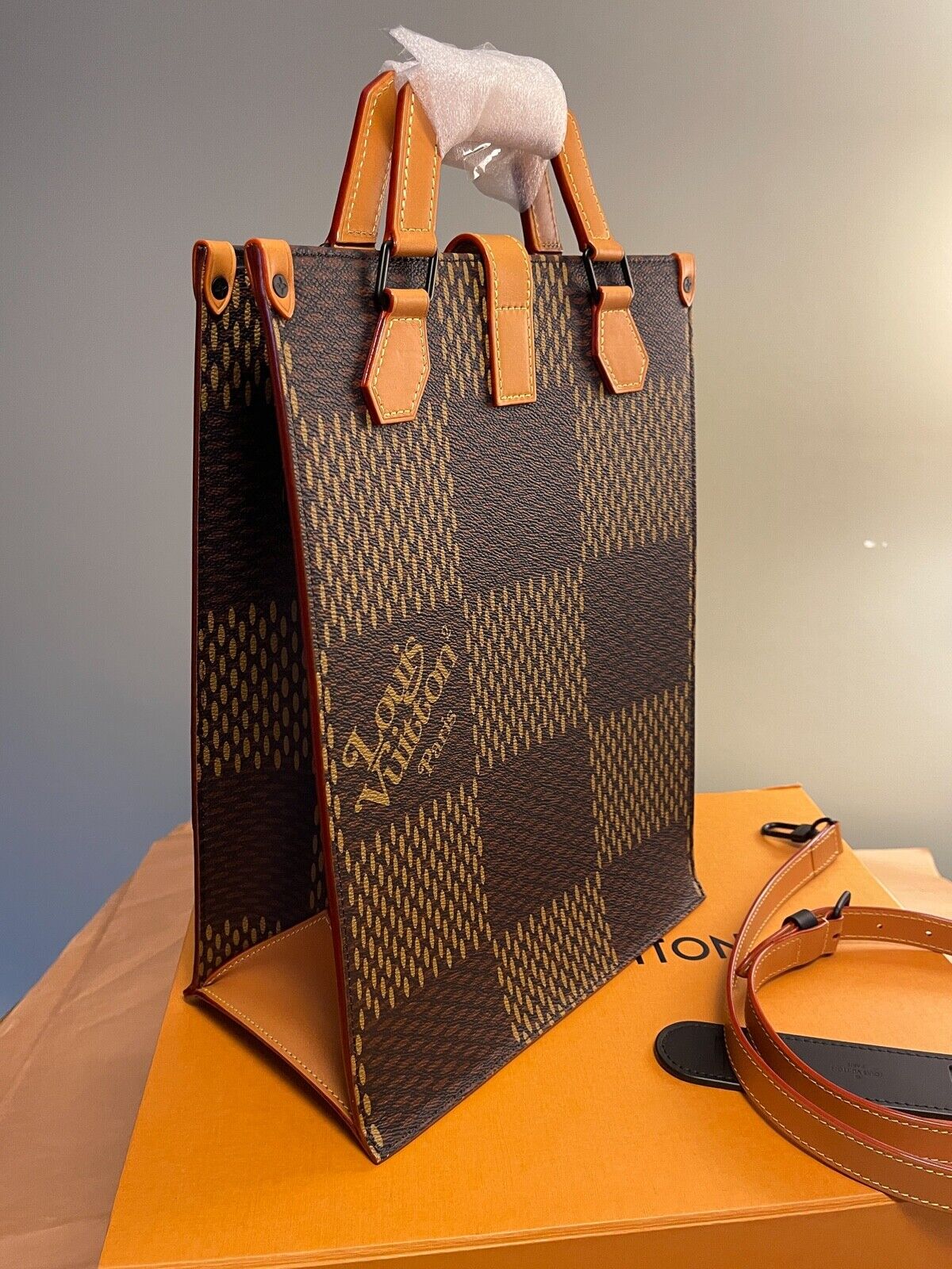 M59366 Louis Vuitton Nigo's Colorful “LV Made” Tiger Tote Journey