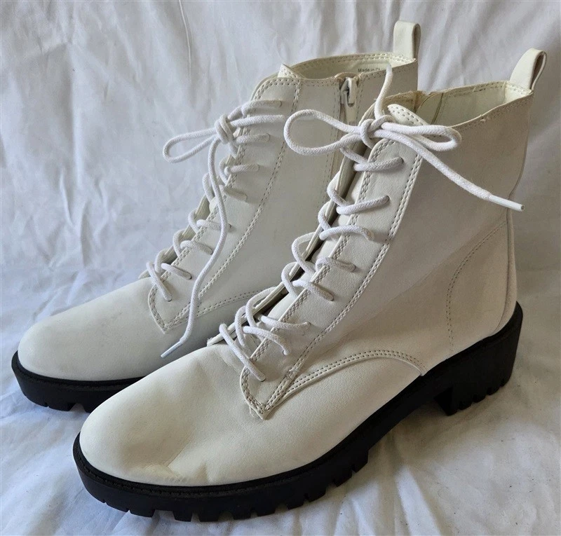 NWOT Camp Site 9 White Lace Up Lug Ankle Boots White 129953