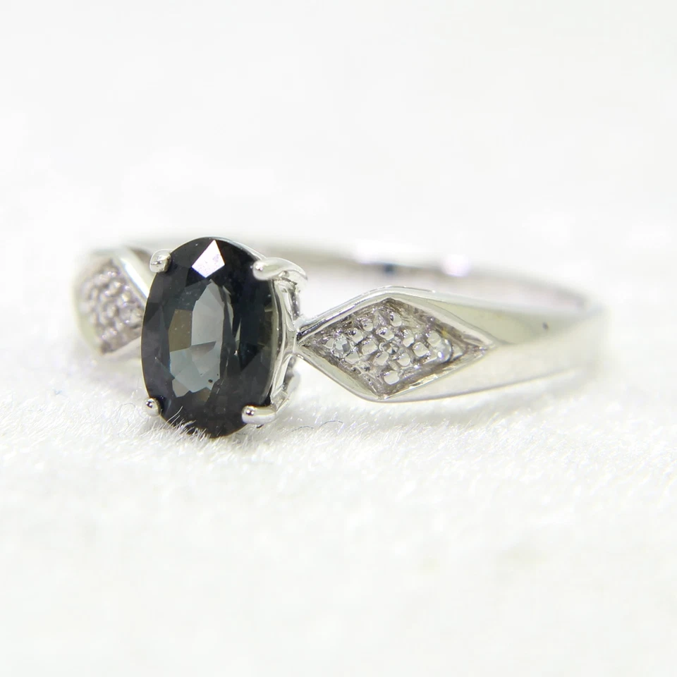 Anillo de diamantes con zafiro de oro blanco de 9 quilates talla 6 3/4 - N Foto 2 de 4