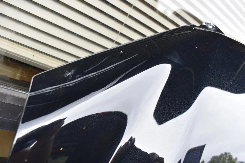 GMC YUKON XL 2021-2022 CAPÓ DELANTERO BLANCO USADO OEM  Foto 4 de 4