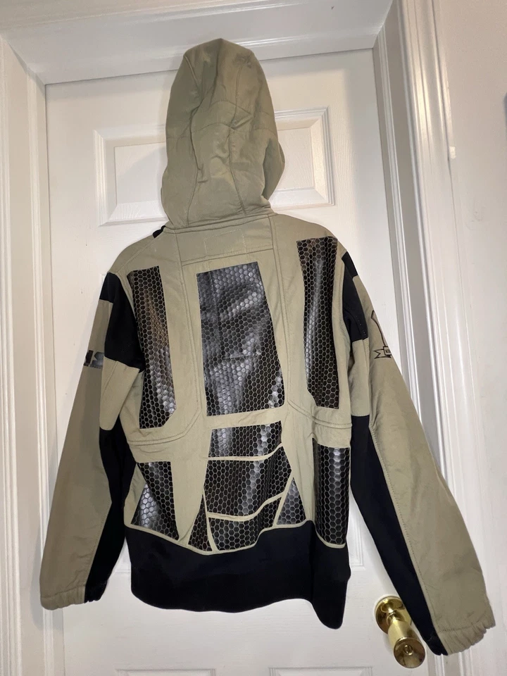 The 2009 Limited-Edition Ecko Unltd. Versus Halo Jacket, NEW, Size XS - Image 4 of 4