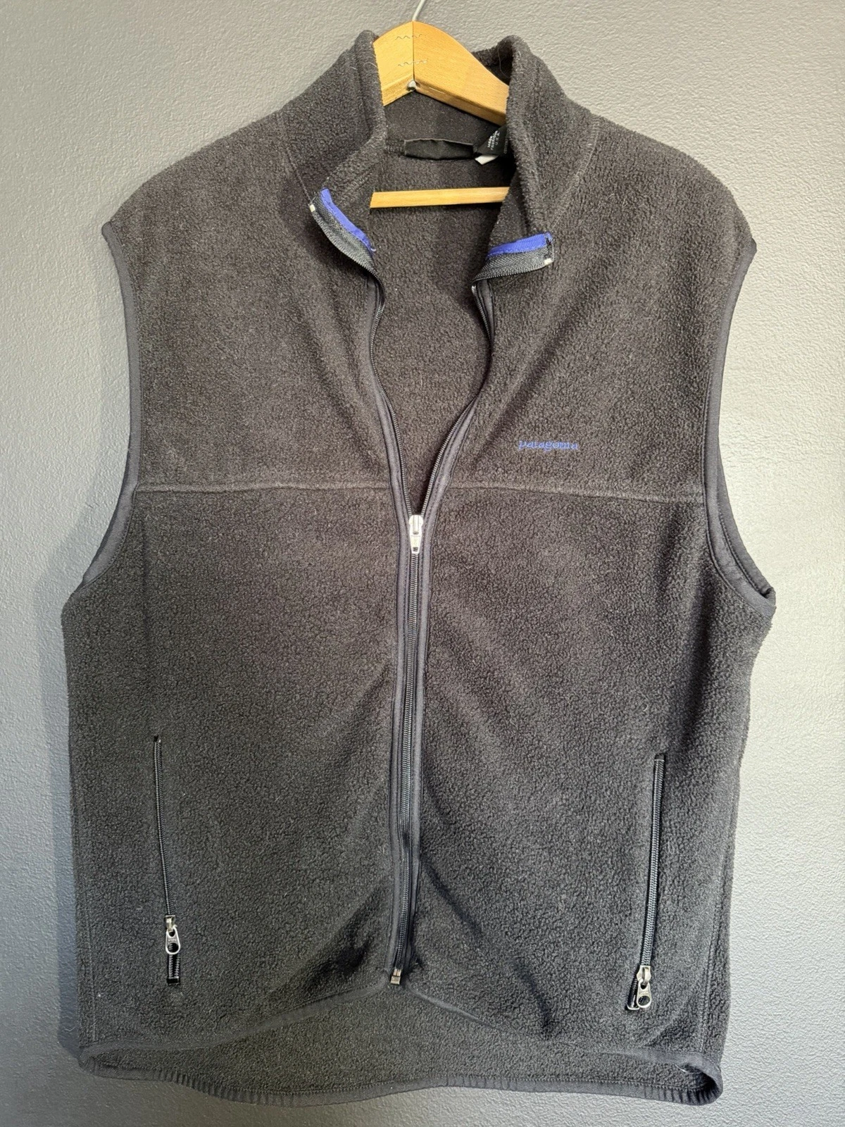 Patagonia Men's Sweater Vest - Black Size M Knit With Fleece Lining VTG USA