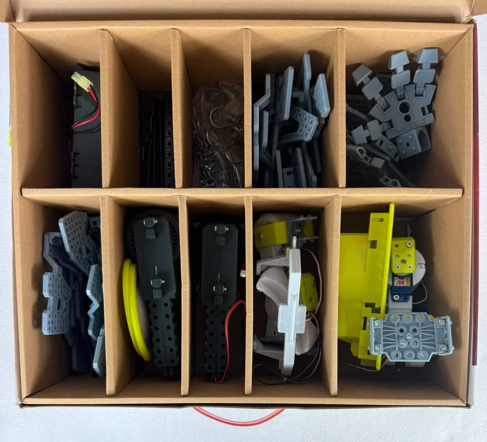 Meccano Meccanoid G15 Personal Robot Kit 600+ pcs Incomplete As-Is - Image 3 of 3