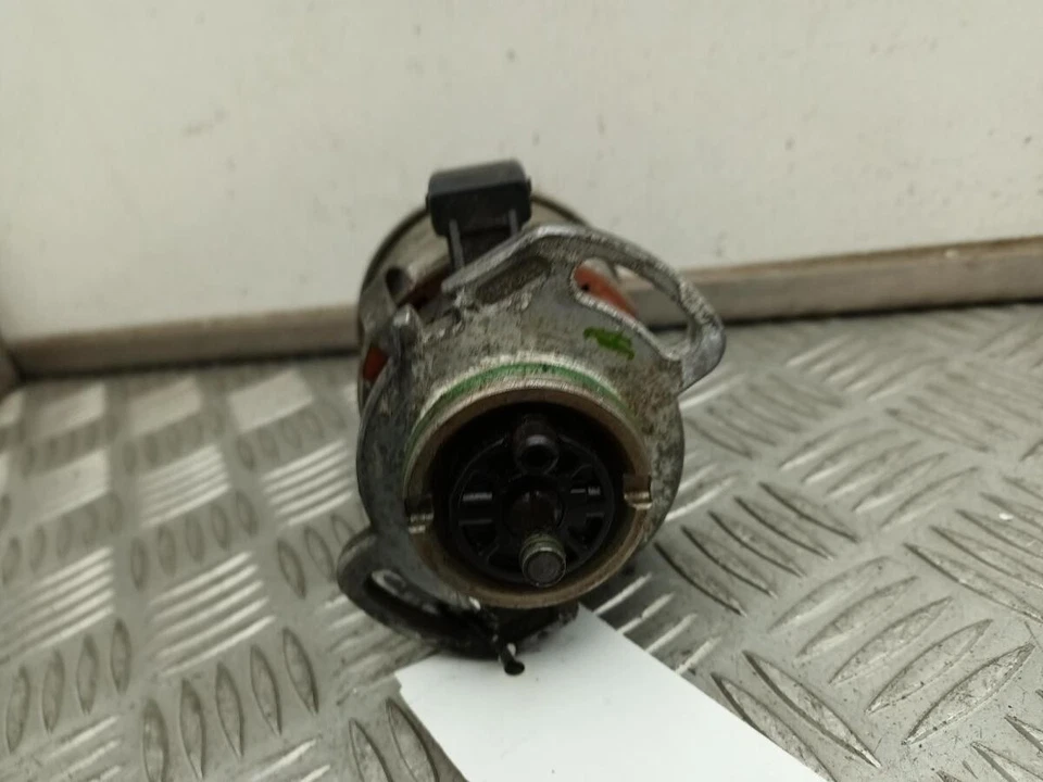 Volkswagen Golf MK3 1995 1,6 distribuidor de gasolina 037905237CX Foto 4 de 4