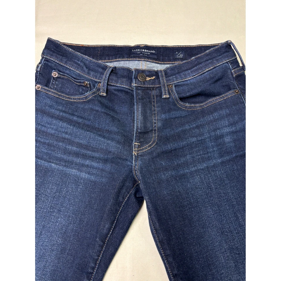 Pantalones de mezclilla para mujer Lucky Brand Sweet tobillo recto lavado oscuro talla 6 28x29 Foto 2 de 4