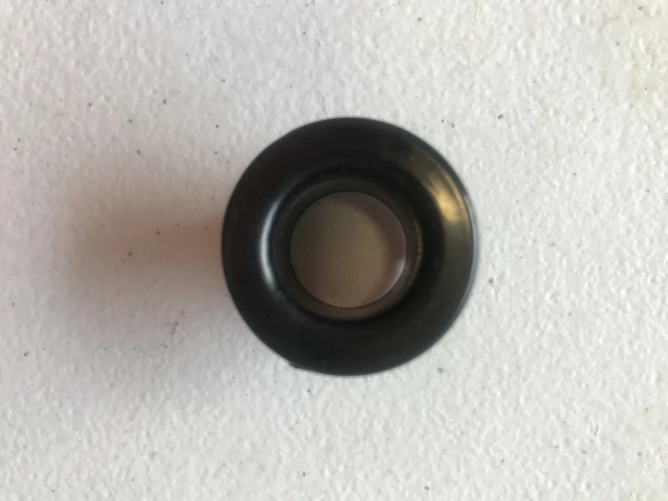 Plastic Screws and Caps for Cords, Black Inside Diameter 2cm - NEW- 4100units/ea - Image 4 of 4