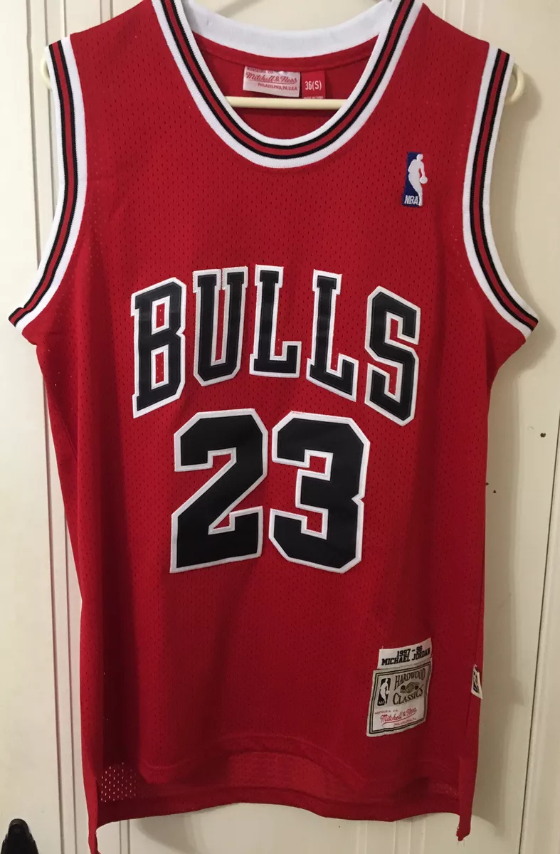 Youth Mitchell & Ness Michael Jordan White Chicago Bulls 1997-98 Hardwood Classics Authentic Jersey