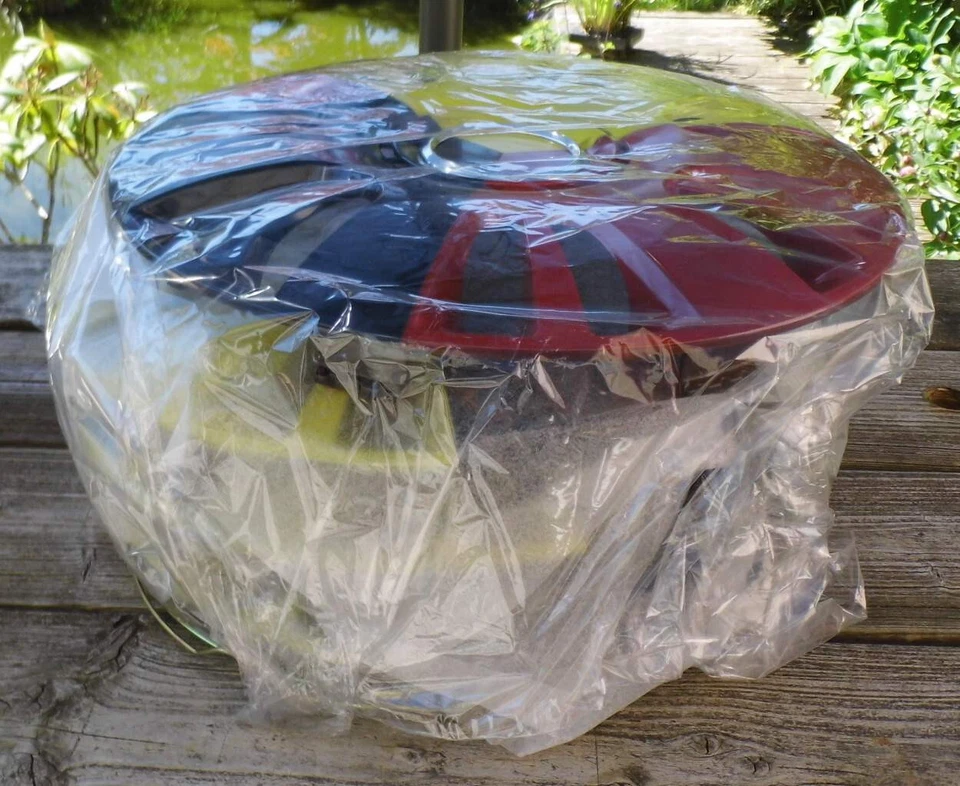 4 Radkappen - 14 Zoll - Deutschlandfarben: schwarz rot gelb - Bild 3 von 3