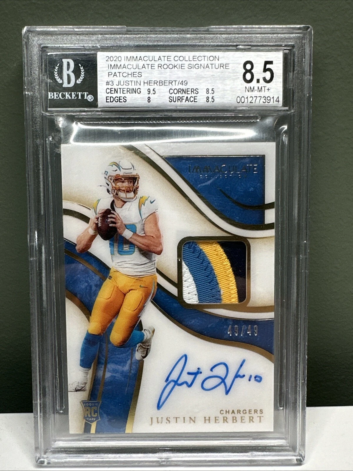Justin Herbert Panini Immaculate Collection Immaculate Signature Patches Rookie #ISP3 Base