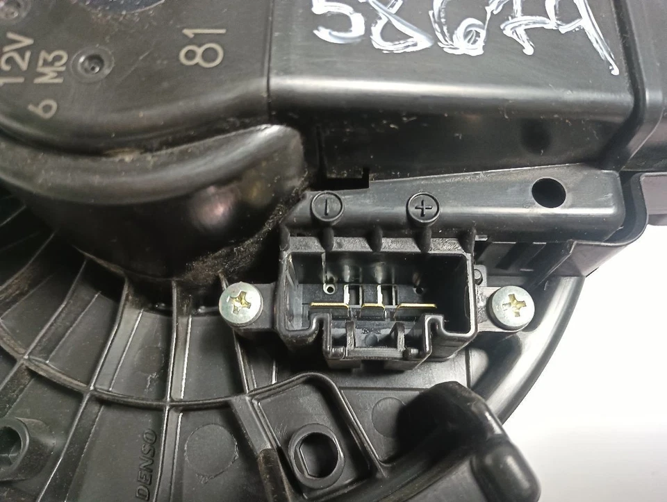 Motor soplador delantero Toyota Highlander 11543062 2010 Foto 3 de 4