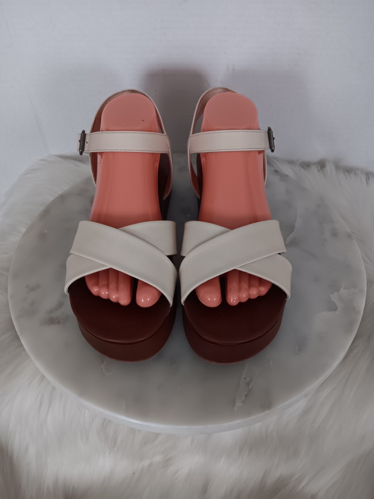 Universal Thread Women’s 9.5 Platform Sandals Fau… - image 1