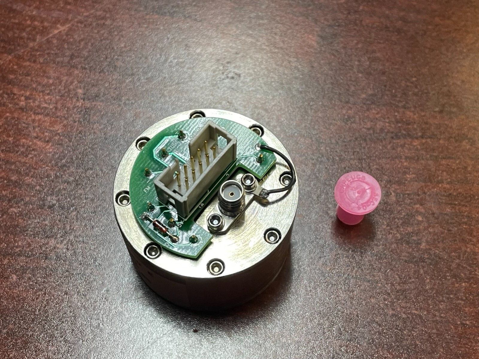 Micro Lambda Wireless YIG Tuned Oscillator MLOS-1513 2.95 - 6.05 GHz ...