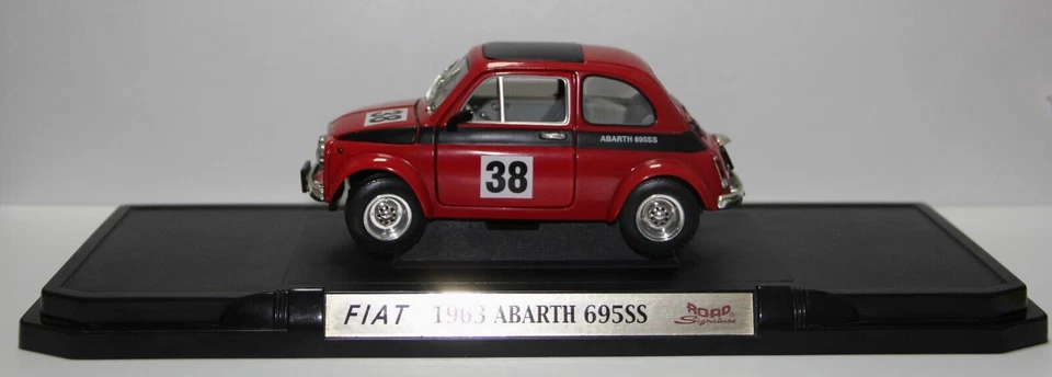 ROAD SIGNATURE 1:18 AUTO YAT MING FIAT 1963 ABARTH 695SS ROSSO ART 92338 - Immagine 2 di 4
