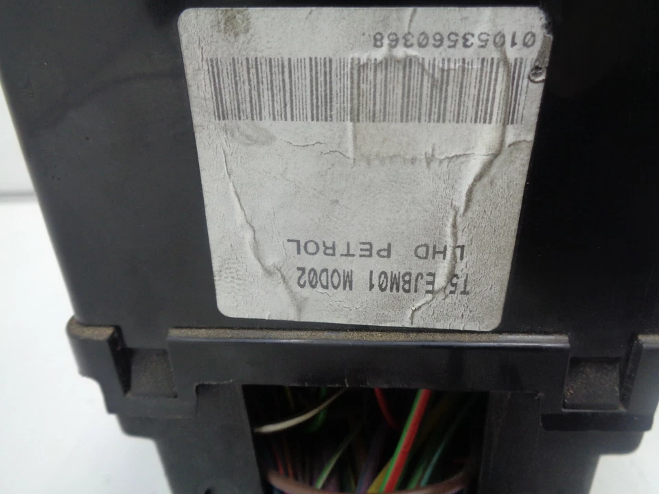 Оригинальная коробка предохранителей двигателя Range Rover Sport HSE 2005-2006 годов выпуска AK2103340 - Изображение 2 из 4