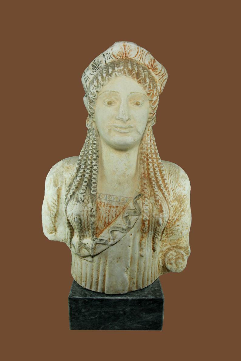 Bella statua greca antica arcaica core