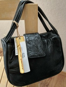small black bags with handles