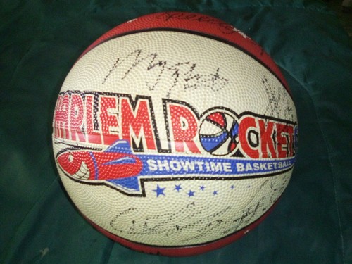 6 autógrafos de baloncesto firmados por el equipo Harlem Rockets