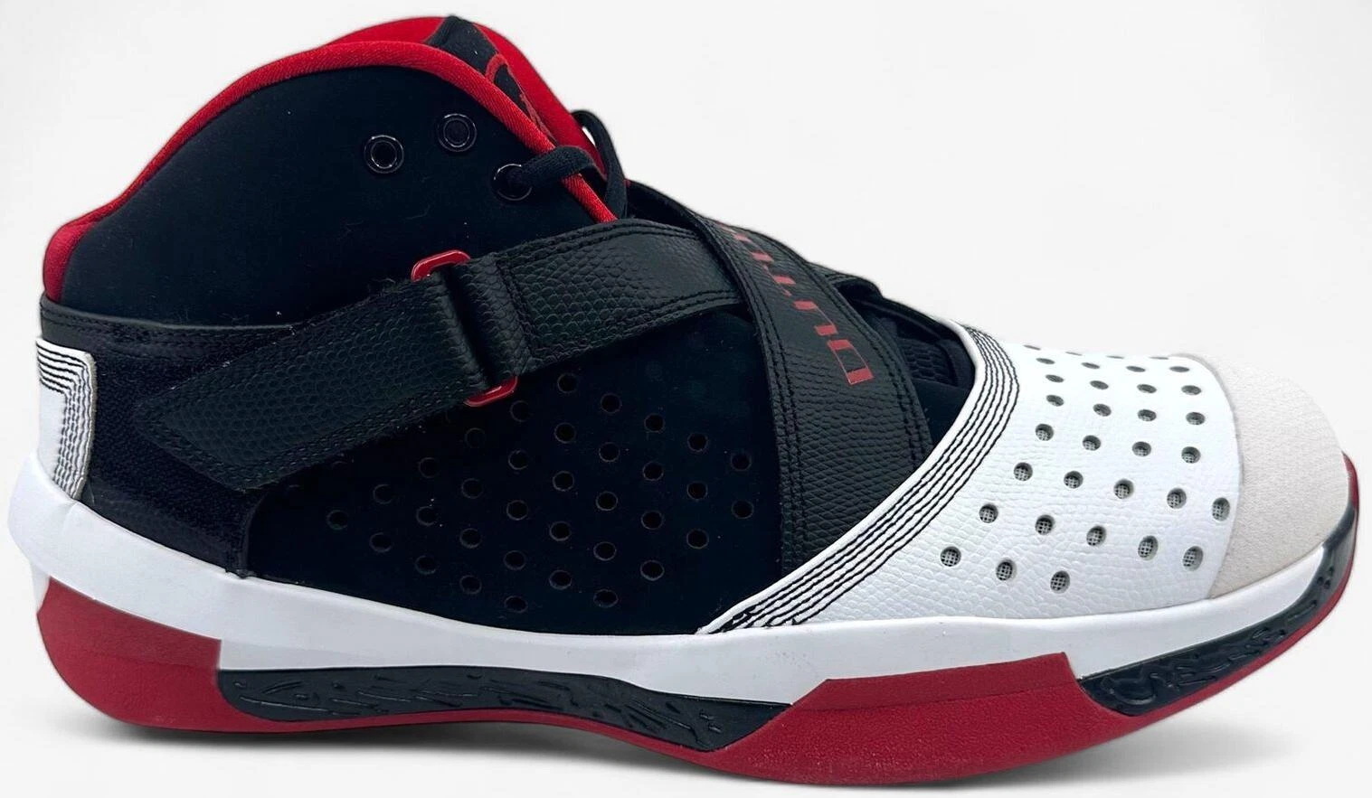 Jordan 2010 Outdoor White Red Black