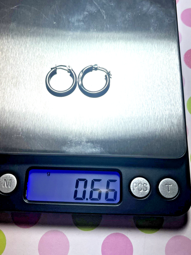 Solid 14k White Gold Small Hoop Polished Earrings .66 Grams Everyday  - Picture 5 of 5