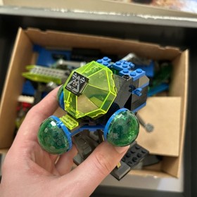 Lego Insectoids: 6977) Arachnoid Star Base With Instructions