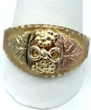 10k Tri Color Black Hills Gold Infinity Leaf Band Ring Size 13