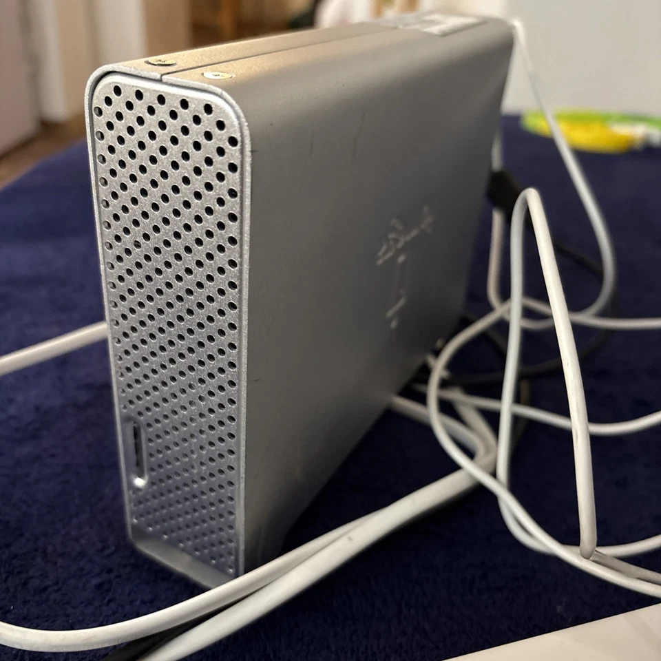 Iomega Tragbare Externe -Festplatte 1TB 3,5 Zoll USB 2.0 - Bild 4 von 4