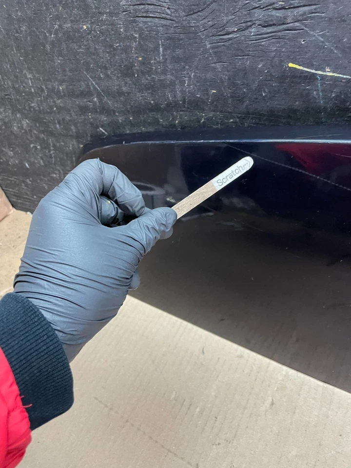 Dodge Grand Caravan 2011 a 2019 alerón trasero superior con luz de freno U7500 DG Foto 4 de 4