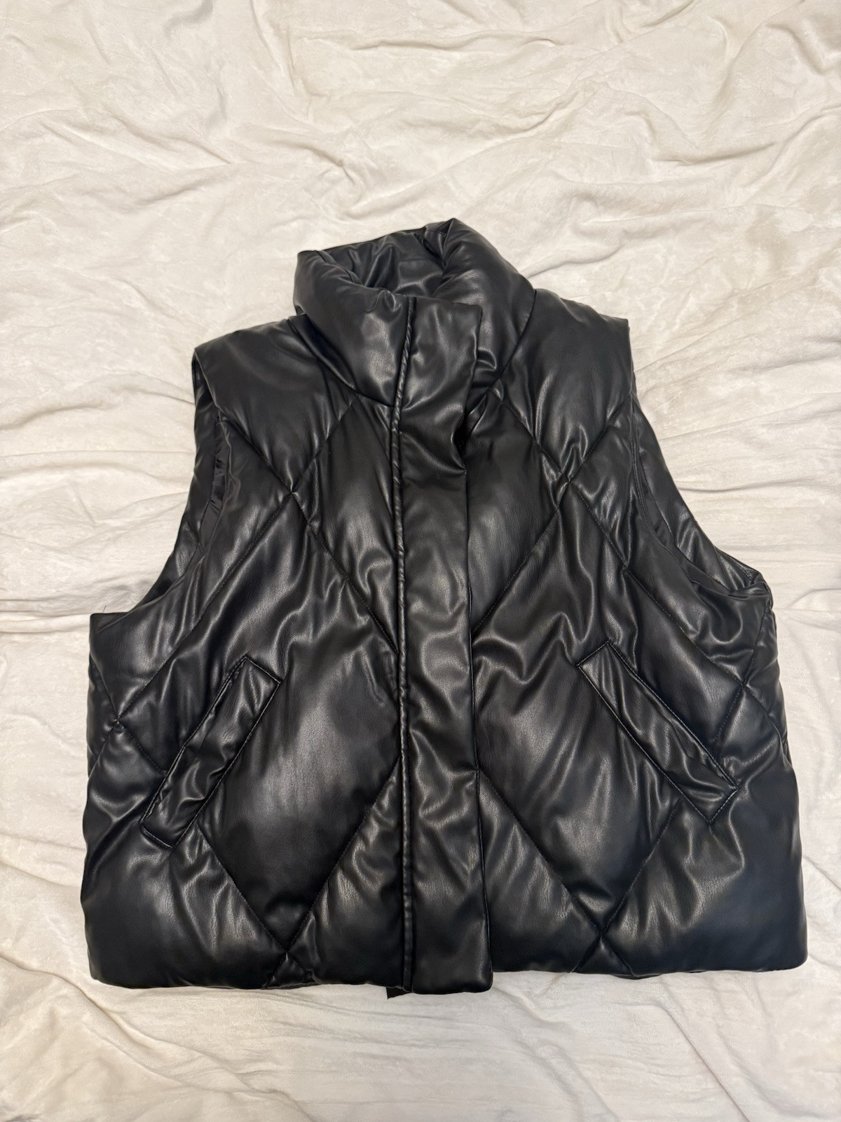Women’s Black Puffer Vest Size M