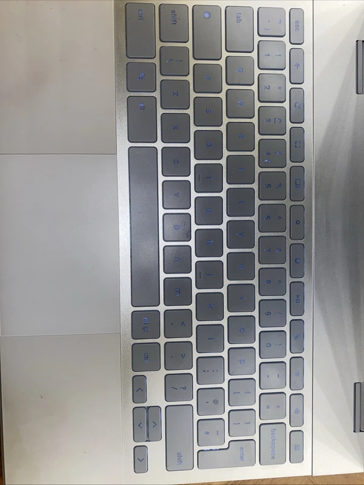 . Google Pixelbook Chromebook  128GB EVE model. (original charger included)  - Image 4 of 4