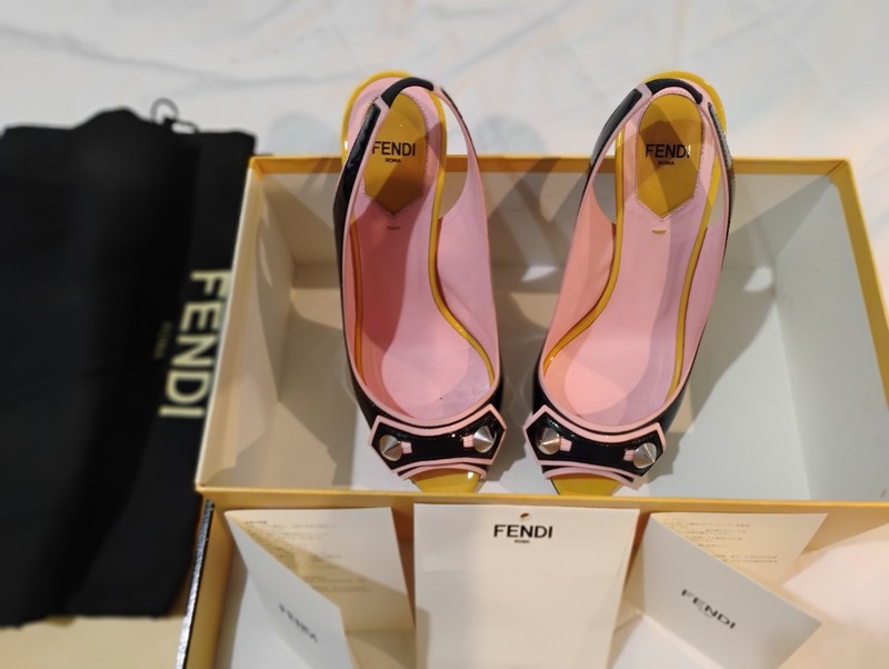 Woman Fendi Roma shoes, mixed Vernica Nero+ Pink+ Sunflower