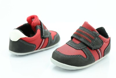 carter's every step stage 3 sneaker