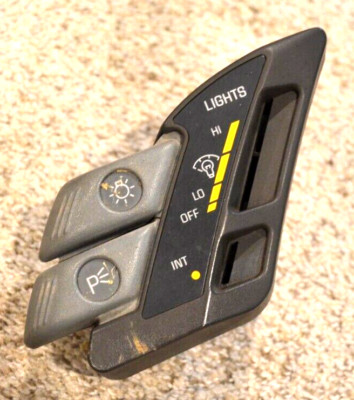 1990 1991 PONTIAC SUNBIRD HEADLIGHT SWITCH LAMP MISSING SLIDE KNOBS FOR PARTS