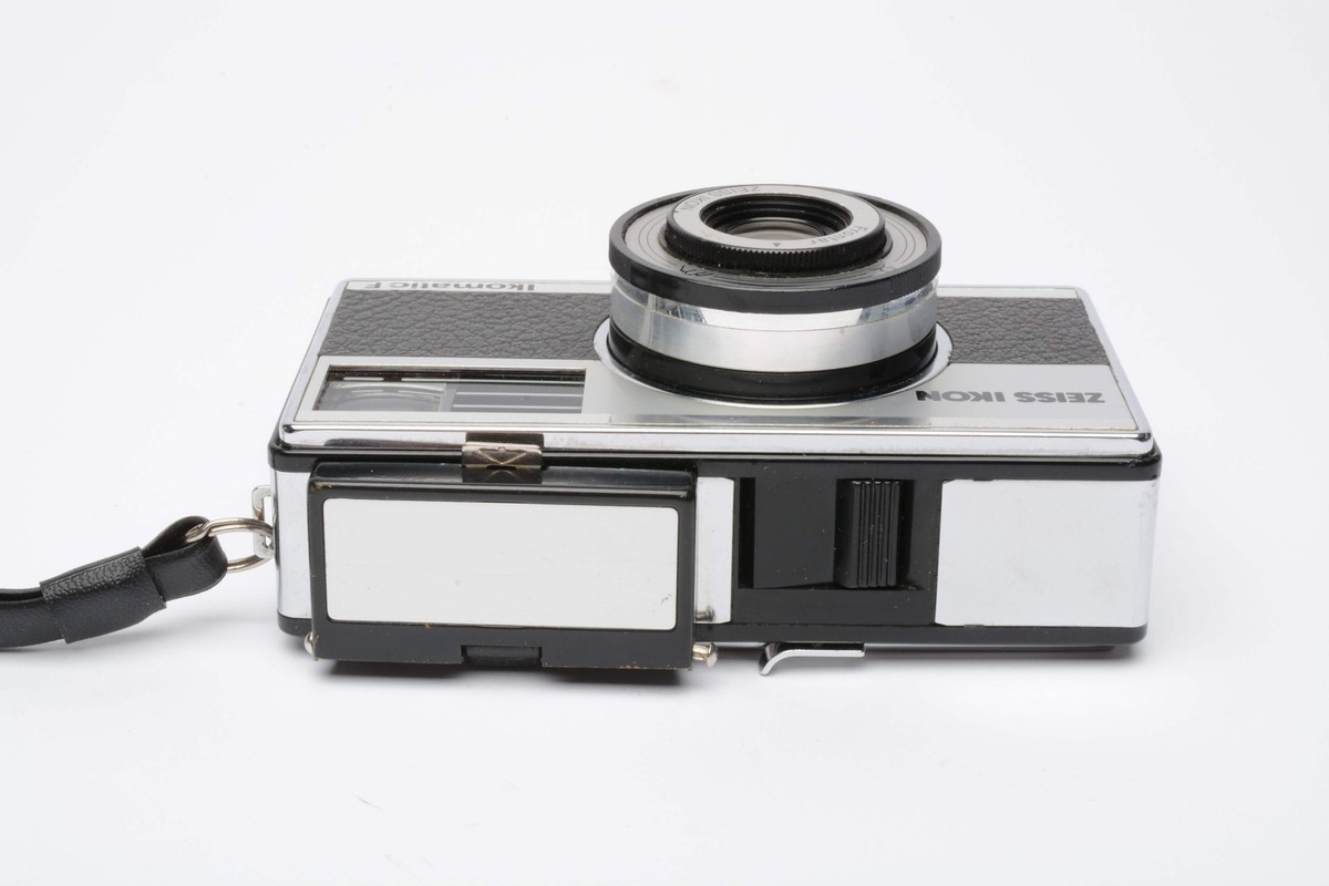 Zeiss Ikon Ikomatic F 126 cartridge camera, Great 70s Vintage look