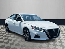2022 Nissan Altima 2.5 SR Sedan