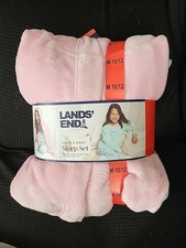 New LANDS' END youth 3 pc sleep set - Robe, pajama top and bottom Sze M 10/12 