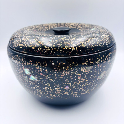 Japanese Mother Of Pearl Lacquered Rice Bowl with Lid ( 7.5''x6.5'' ) E1-809