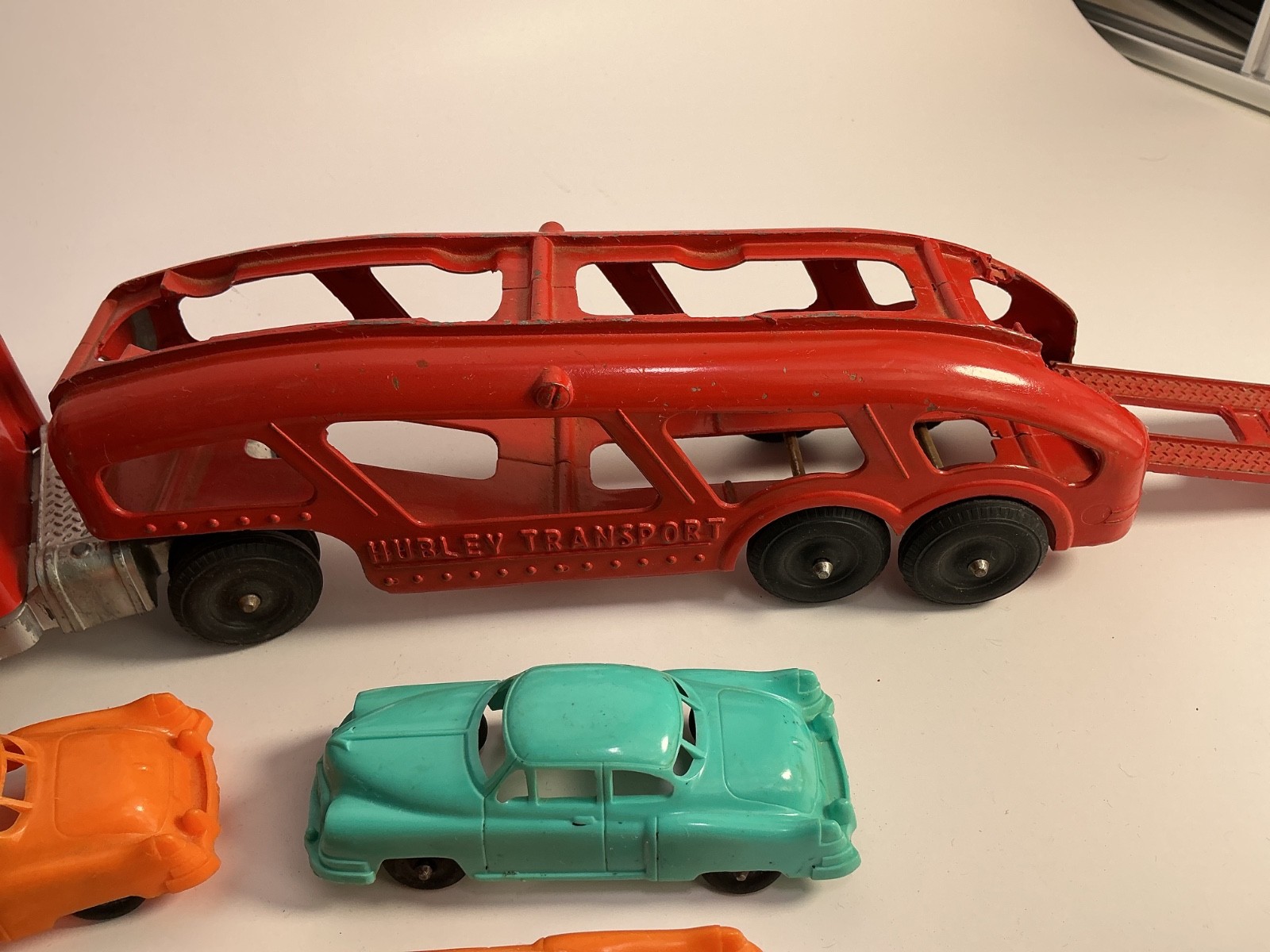 Vintage Hubley Kiddie Red Metal Comp Transport Diesel Truck, Trailer, Ramp, Cars thumbnail 3