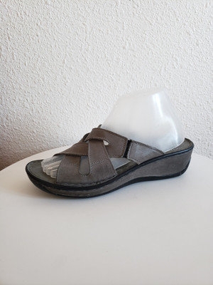 V Italia Womens Gray Leather Open Toe Slipons Sandals Mules 40/9.5