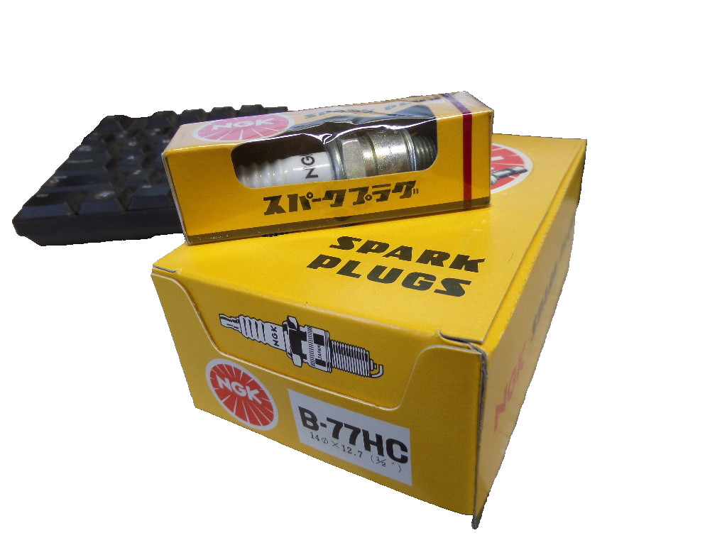 Vintage NOS NGK Motorcycle Spark Plugs Sparkplugs B77HC B-77HC Box of 10